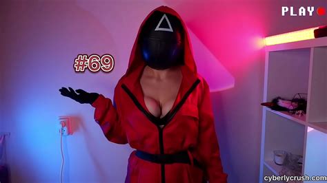 Beautiful Asian Squid Game Contestant Cosplayer Gives Intense Blowjob