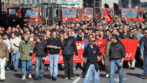 Porto Gli Equipaggi Utilizzati Al Posto Dei Camalli Della Culp La