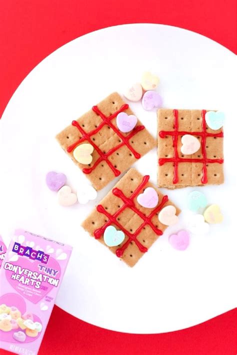 How To Make Valentines Day Tic Tac Toe Crackers Simply Bessy