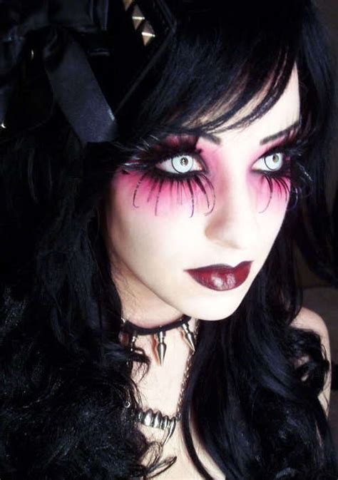 Cute or spooky Halloween contact lenses and make up ideas