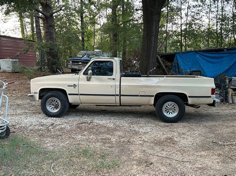 1987 Chevrolet 2500 HD Regular Cab · Long Bed - Commercial Trucks