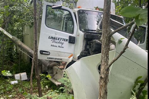 Dover Foxcroft Man Injured In Charleston Tractor Trailer Crash