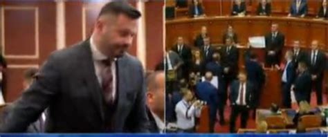 Plarent Ndreca Betohet Si Deputet Deputetja E Pd S Turp Ky Duhet T