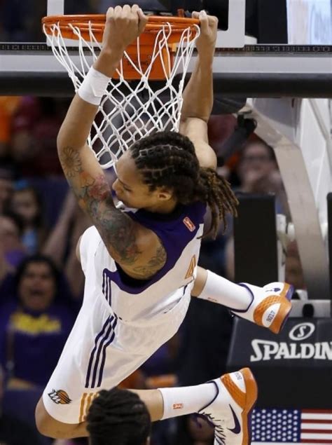 Brittney Griner dunks twice in WNBA Debut. Now has 2 of the 5 dunks in ...