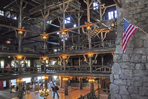 Was Worlds Largest Log Cabin Oregons Forestry Building