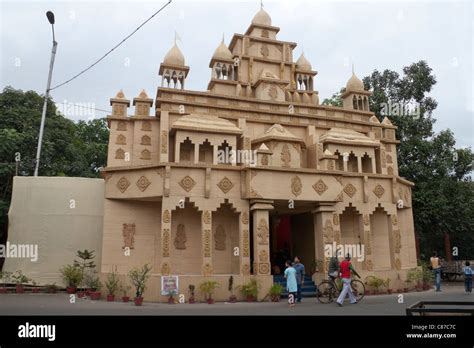 Aurobinda Setu Durga Puja Pandal Hi Res Stock Photography And Images