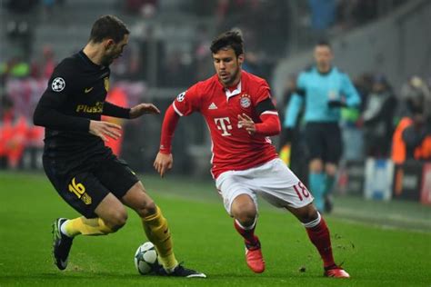 Juan Bernat Bayern Munich Arrive Au Paris SG Foot Transferts