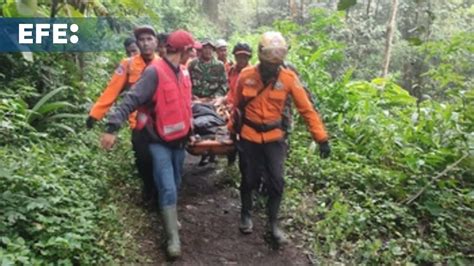 Once Alpinistas Fallecidos Y Doce Desaparecidos Tras La Erupci N De Un