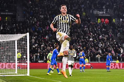 Un triplé de Milik qualifie la Juve en demi finales de Coppa Coupe d