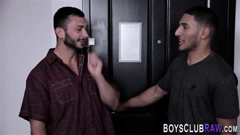 Kinky Gay Guy Jizzing After Sucking