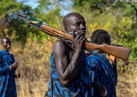 Suri Tribe Warriors During A Donga Stick Fighting Ritual Flickr