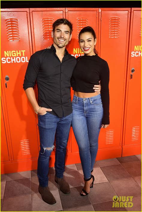 Taran Killam & Cobie Smulders Couple Up at 'Night School' Premiere ...