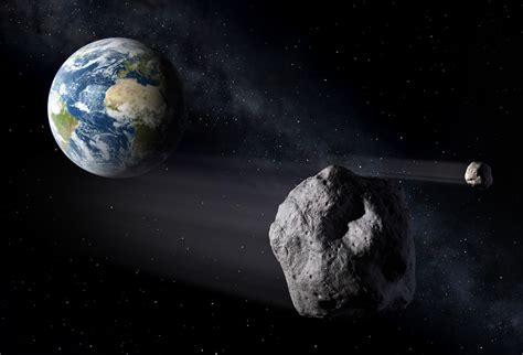 What is the difference between asteroids and comets?