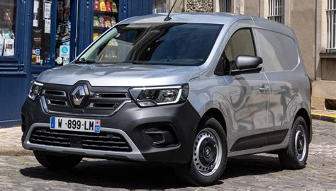 The Renault Kangoo and Master electric vans show off the most recent innovations | Electric Hunter