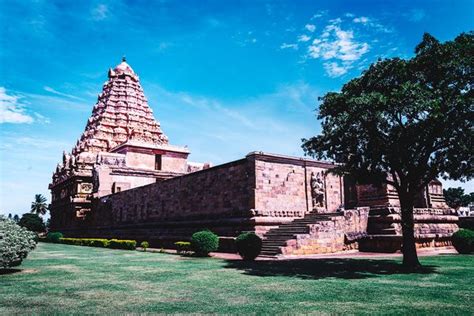 IndiQuest: The Chola Temple at Gangaikonda Cholapuram, Near Tanjore