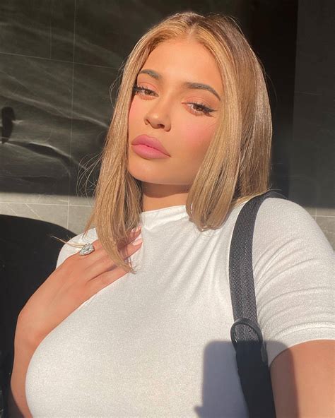 Kylie Jenner Sexy In Crop Top Hot Celebs Home