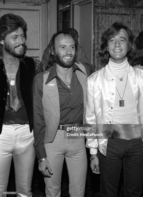 The Bee Gees Barry Gibb Maurice Gibb And Robin Gibb At A Press Fotografía De Noticias