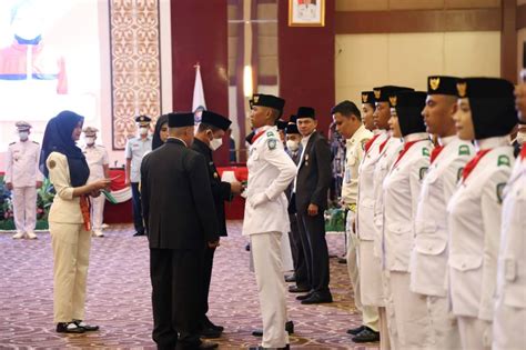 Gubernur Ansar Kukuhkan 38 Anggota Paskibraka Kepri 2022