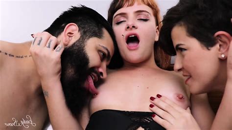 SEXO A TRÊS DUAS EXPERIMENTANDO ANAL LADY SNOW CANDY CRUSH BRASIL LORD KENOBI