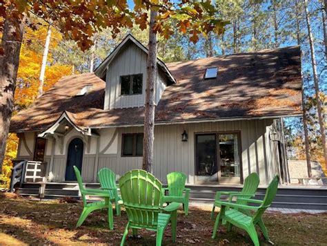 11 Cozy Pet-Friendly Cabin Rentals in Michigan - Territory Supply