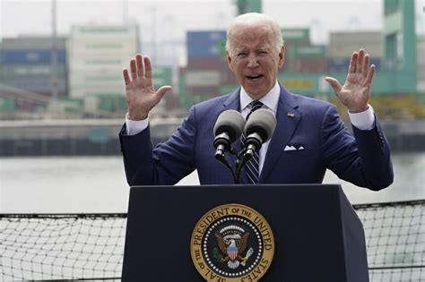 Americanii NU îl mai vor pe Joe Biden Ce șanse are Donald Trump să