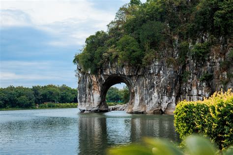 Elephant Trunk Hill - China ChengDu Tours, Chengdu Panda Volunteer Program