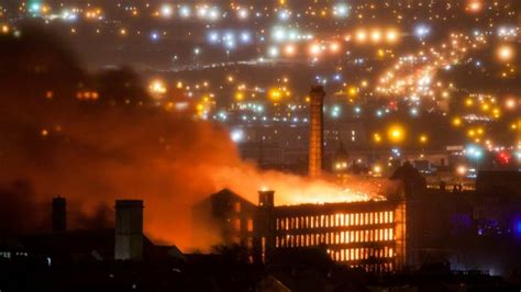 Bradford Mill Fire Prompts Evacuations Bbc News