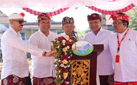 Dihadiri Gubernur Bali Bupati Sedana Arta Letakkan Batu Pertama