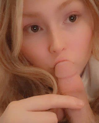 Shy Trans Nude Porn Pictures Xxx Photos Sex Images Pictoa