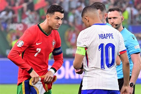 X Ontploft Over Laffe Hond Bij Portugal Frankrijk Soccernews Nl