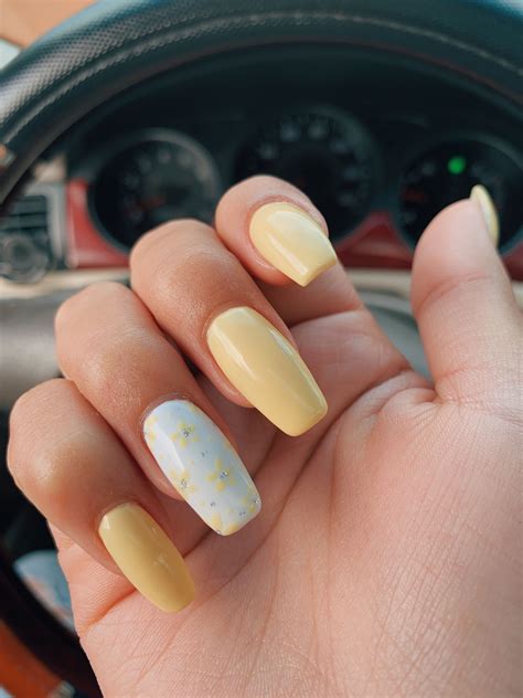 Yellow And White Nail Design Yellow Nails Design Yellow Nails Yellow Nail Art