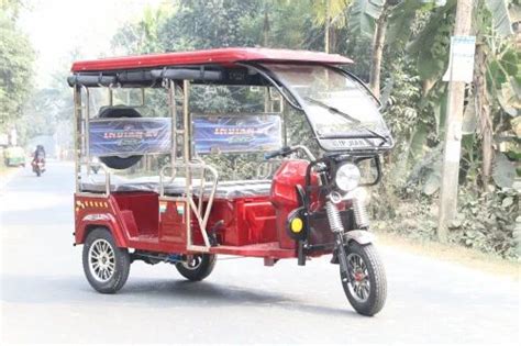 Battery Operated Passenger E Rickshaw Vehicle Capacity Seater At Rs