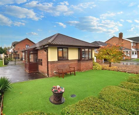 2 Bed Bungalow For Sale In Parklands Avenue Horbury Wakefield West