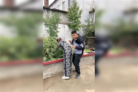 逗一逗老婆，看看什么反应？反应什么老婆