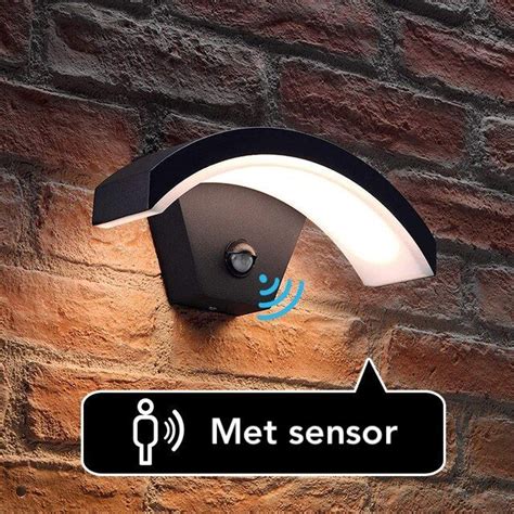 Deze Moderne Buitenlamp Is Perfect Voor Het Verlichten Van Handige