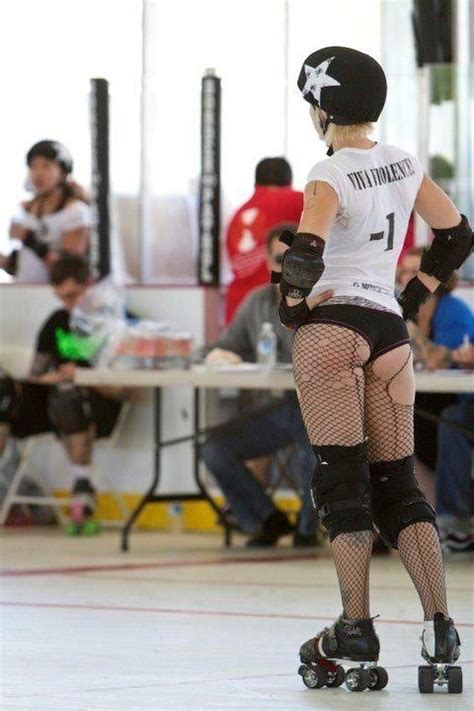 Pin By Maykos On 28 Women S Sports Roller Derby Girls Derby Girl