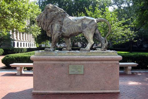 Nyc Columbia University Scholars Lion The Scholars L Flickr