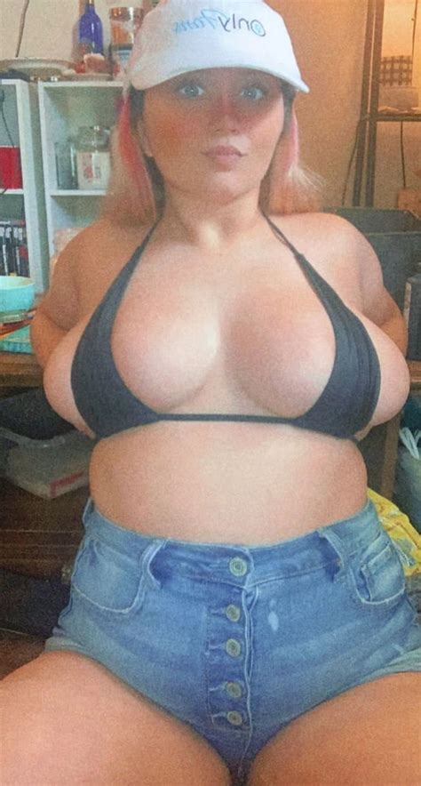 Huge Tits Barely Fitting In Tight Bikini 5 Pics XHamster