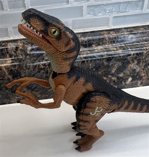 Mavin Vintage Kenner Jurassic Park Velociraptor Dino Strike 1993 Jaws