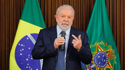 Lula Reúne 6 Ministros E Líderes No Planalto