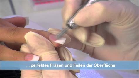 Nagelmodellage mit der Acryl Technik für schöne Acrylnägel nded de