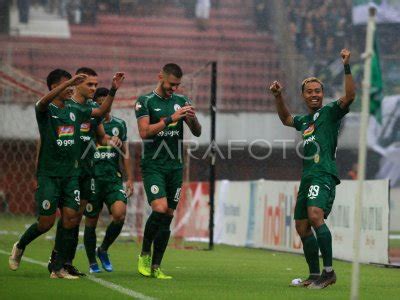 PSS KALAHKAN TIRA PERSIKABO ANTARA Foto