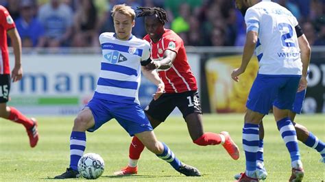 Pec Zwolle Neemt Afscheid Van De Eredivisie Met Thuisnederlaag Tegen Psv Rtv Oost