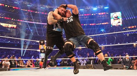 10 best finishers in WWE