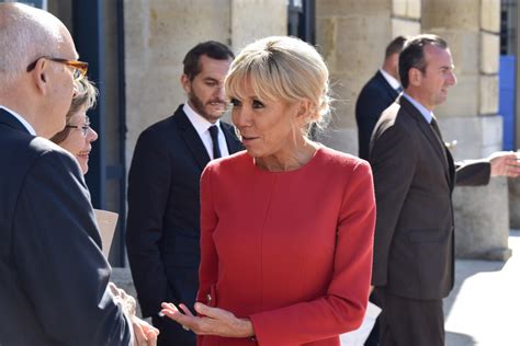 Photo La Premi Re Dame Brigitte Macron Le Maire De Rouen Yvon Robert