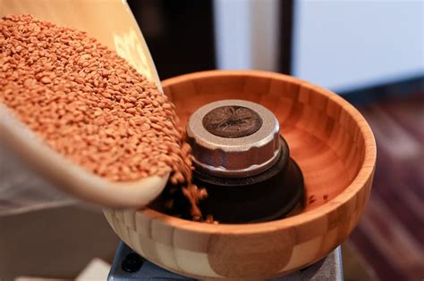 How To Use A Grain Mill To Make Your Own Flour From Wheat Berries