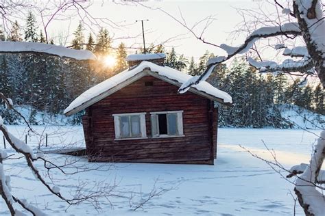 Premium Photo Old Abandoned Wooden House In The Sunlight