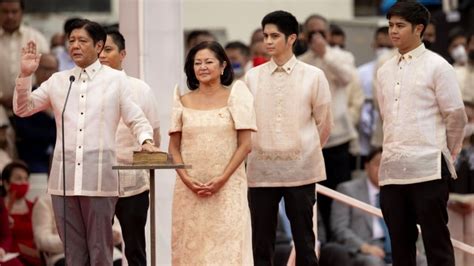 Ferdinand Marcos Jr Son Of Former Ousted Dictator Sworn In As