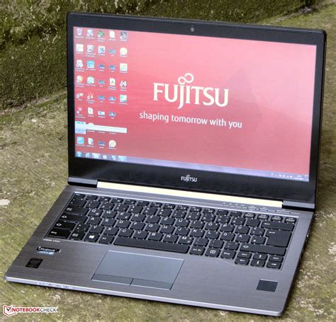 Breve análisis del Ultrabook Fujitsu LifeBook U745 Notebookcheck org