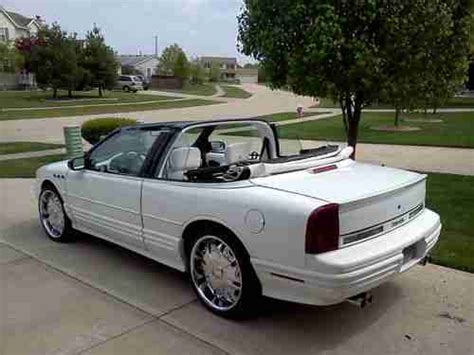 Purchase Used 1995 Oldsmobile Cutlass Supreme Base Convertible 2 Door 3 4l In Lorain Ohio